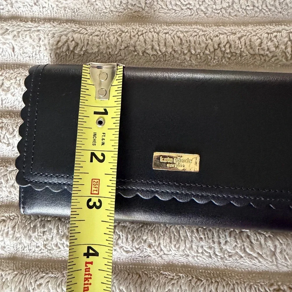 Kate Spade Black Scalloped Leather Continental Wallet Snap‎ Closure Gold Logo